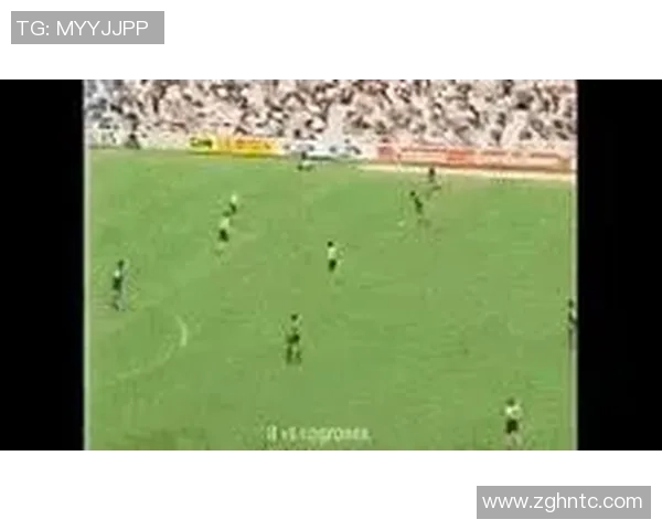 足球球星动态桌面壁纸精选体验，展现足球场上激情与荣耀的瞬间